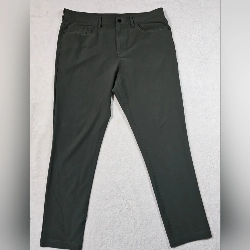 Public Rec Pants Mens 36x34 Green Workday Slim Fit Stretch Athleisure Travel - Picture 3 of 12